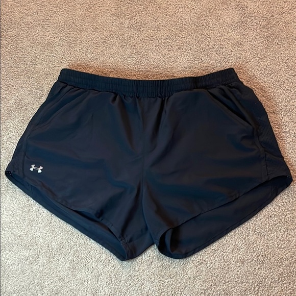 Under Armour black Fly-By 3” shorts - Picture 4 of 7